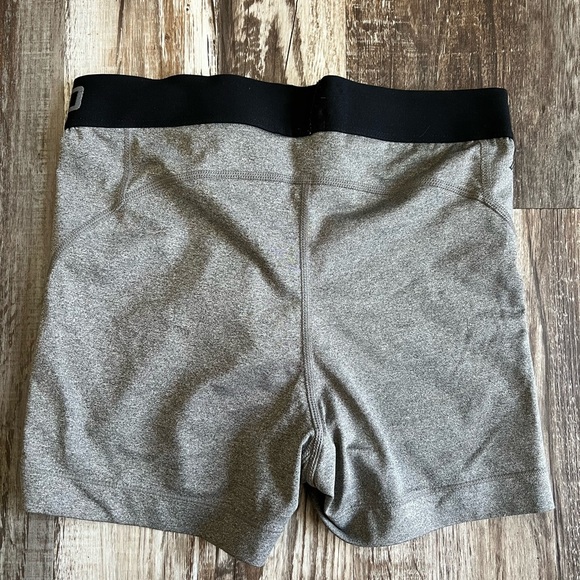 Nike Women's Gray Pro Shorts - Picture 6 of 6